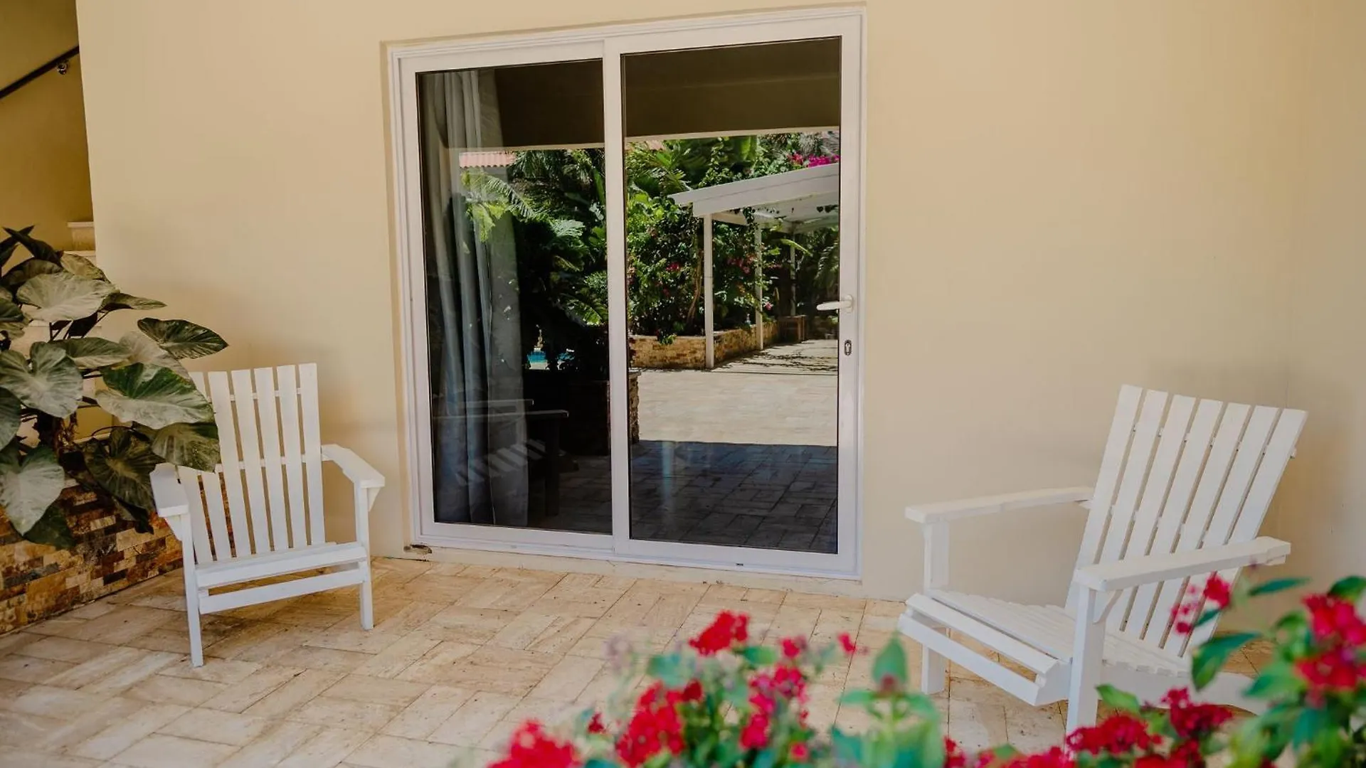 Modern 1-Bedroom-Apartment 2 Km From Eagle Beach Палм Бич